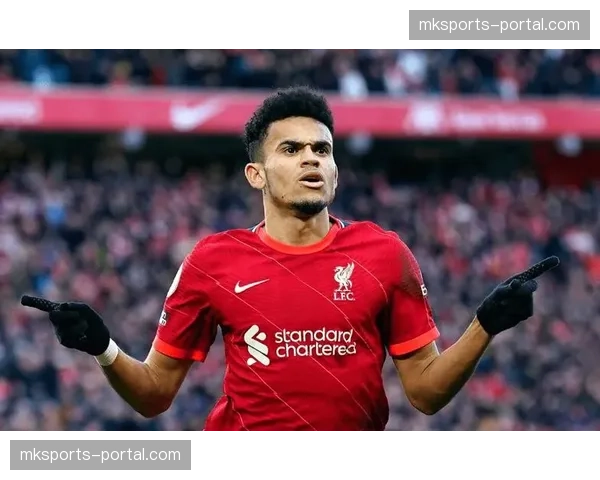 蒙彼利埃球员因不满任意球判罚领取黄牌，这是其本赛季第四张黄牌