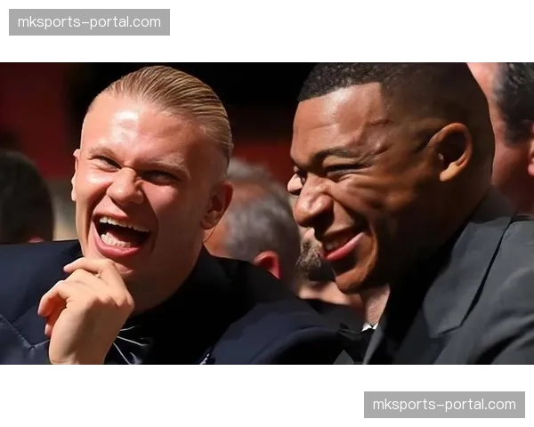 巴黎公布欧冠大名单，姆巴佩、哈兰德领衔，两小将首次入选