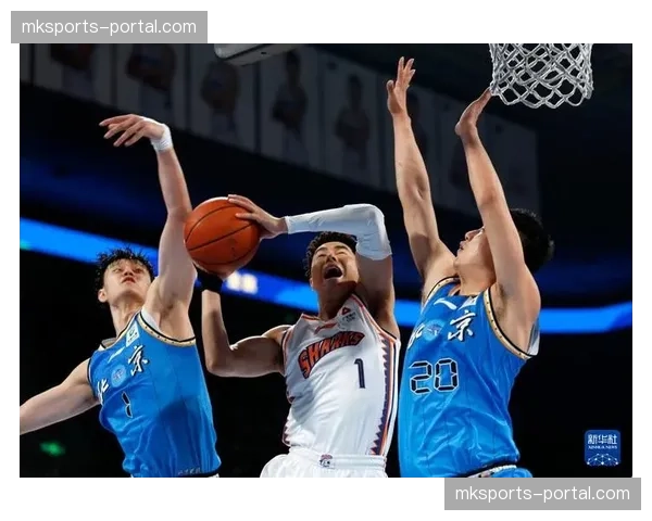 北京北汽99-88终结上海久事26连胜,半决赛大比分扳为1-1 北京北汽99-88终结上海久事26连胜,半决赛大比分扳为1-1